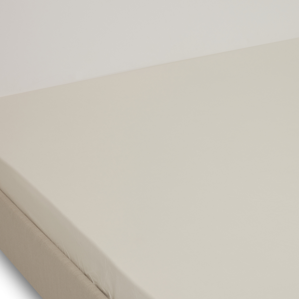  شرشف سرير بمطاط مقاس كوين من هوم إيسنشال، عاجي - 205×180 سم