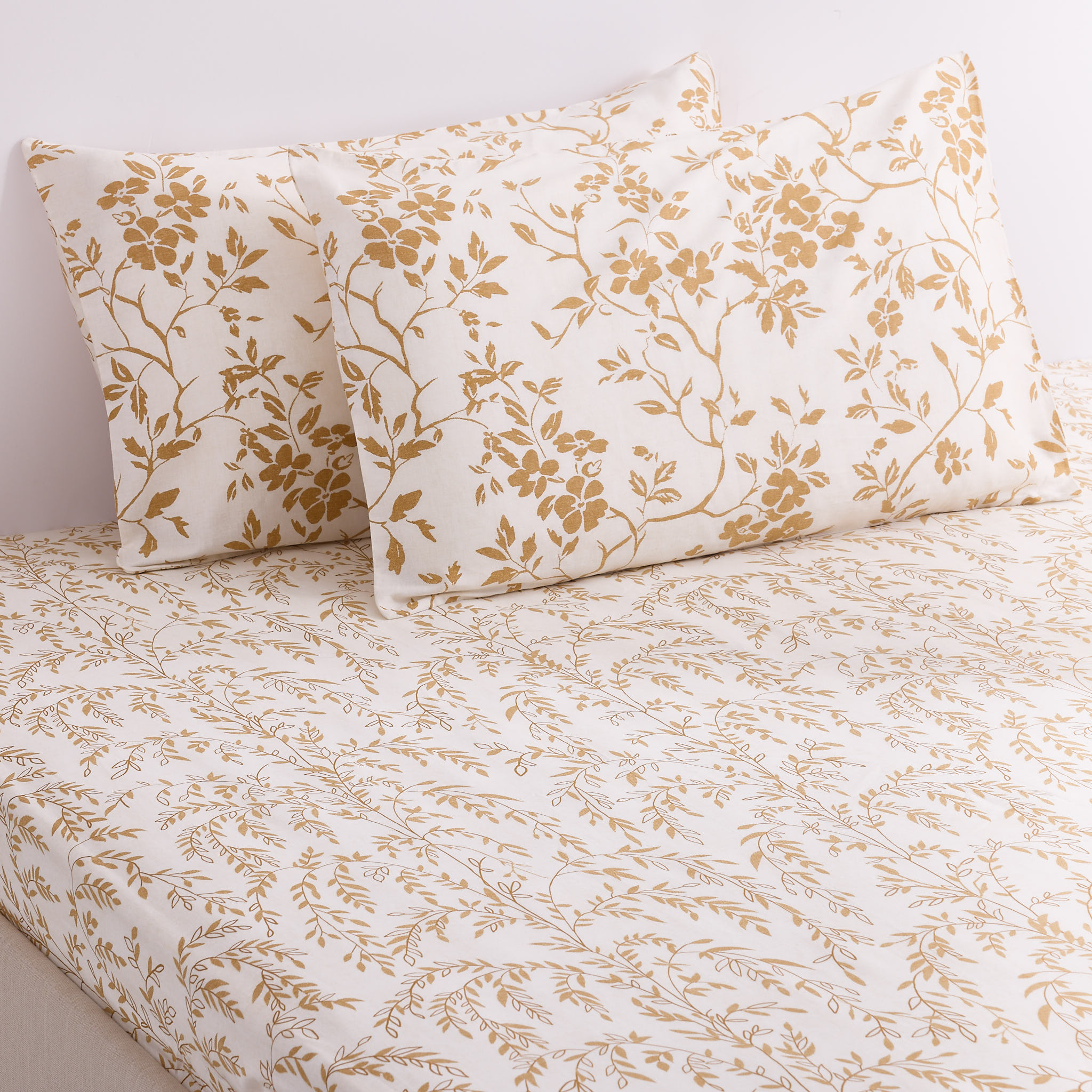 شرشف سرير بمطاط وينسلت قطني مقاس كوين مع غطائي وسادة، بيج، 210 خيط - 150×200 سم