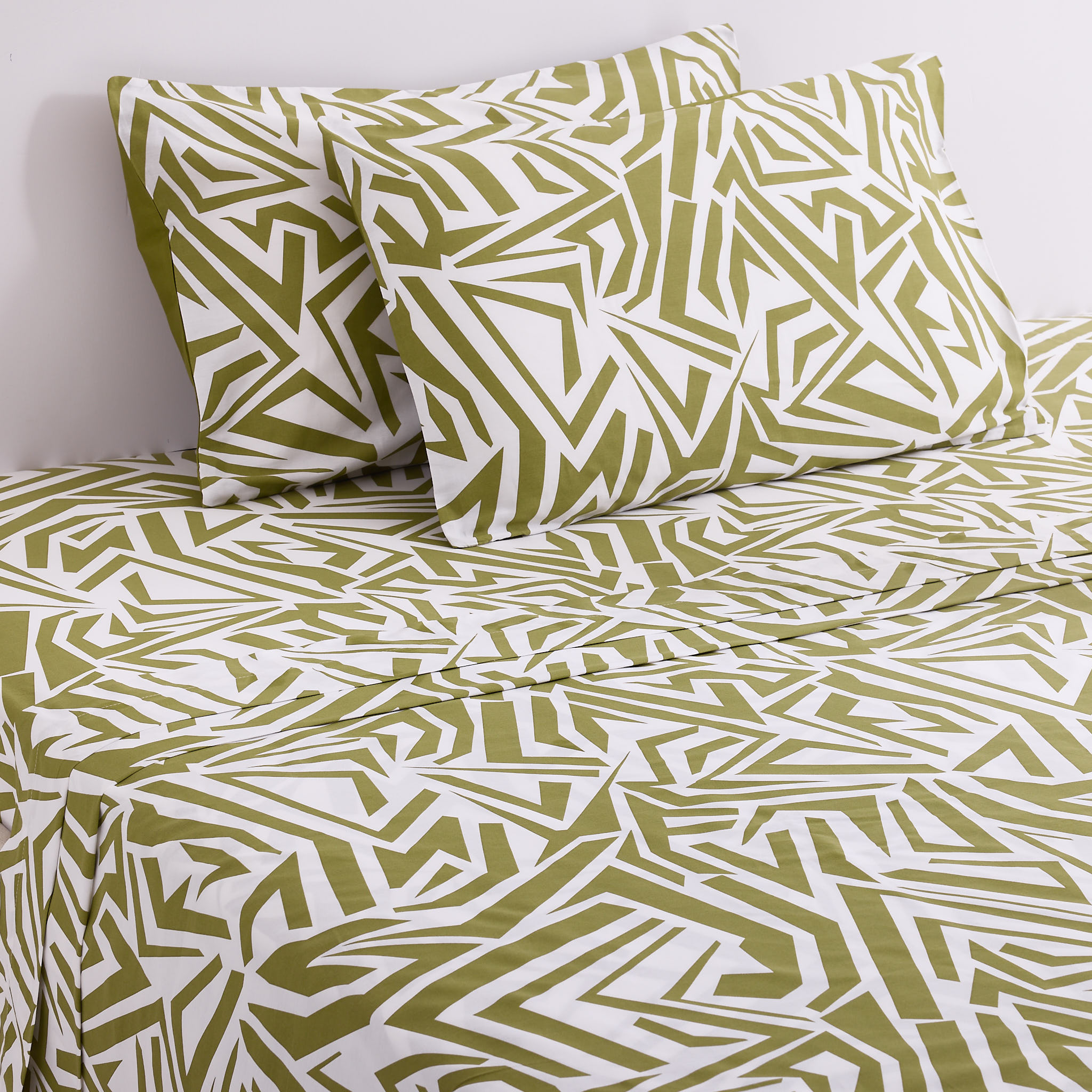 شرشف سرير بورتو قطني مسطح مقاس كوين مع غطائي وسادة، أخضر، 210 خيط - 228×255 سم