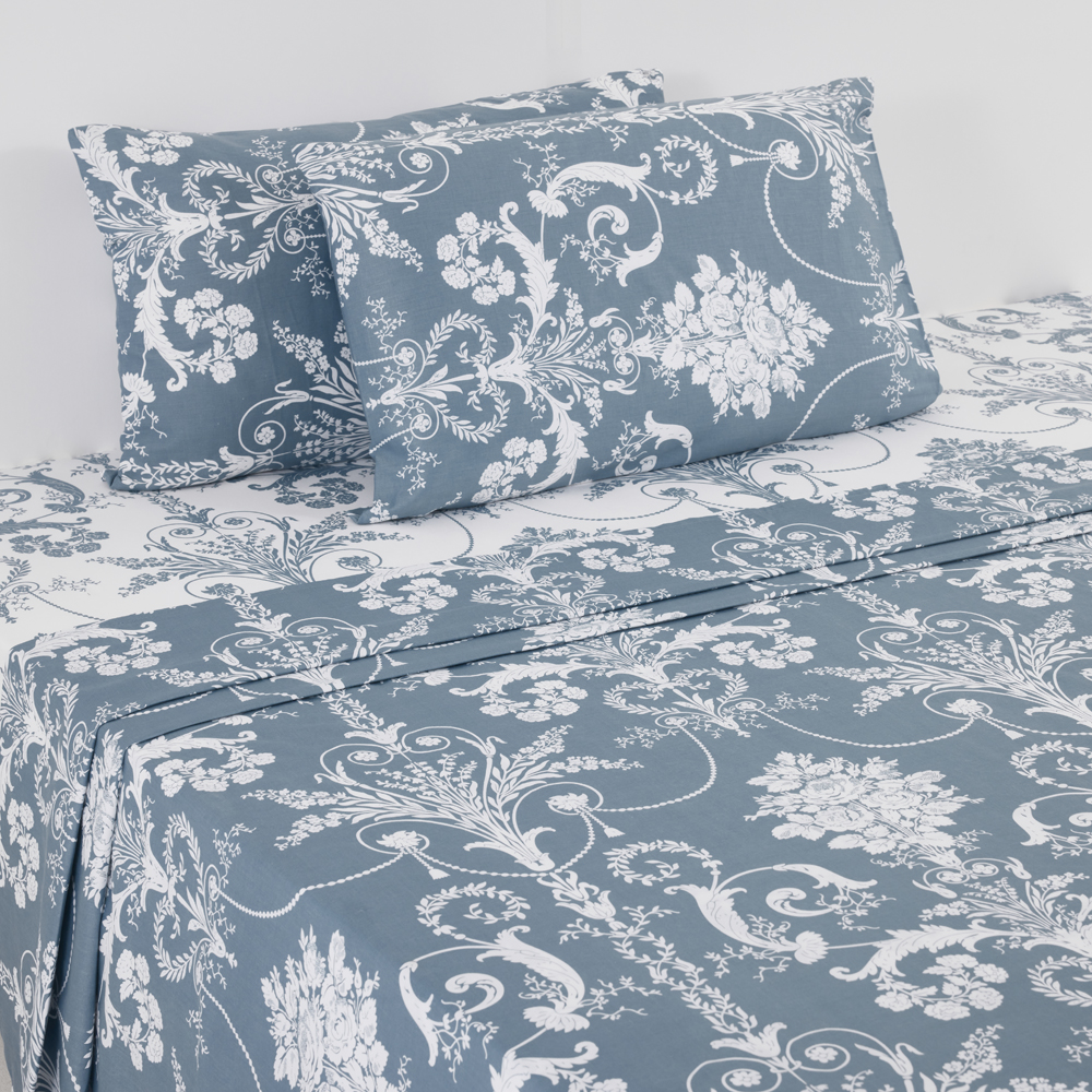 شرشف سرير مسطح من القطن بمقاس كوين مطبوع عليه زهور من ساديرا مع غطائي وسادة، أبيض وأزرق، 210 خيط - 255×228 سم