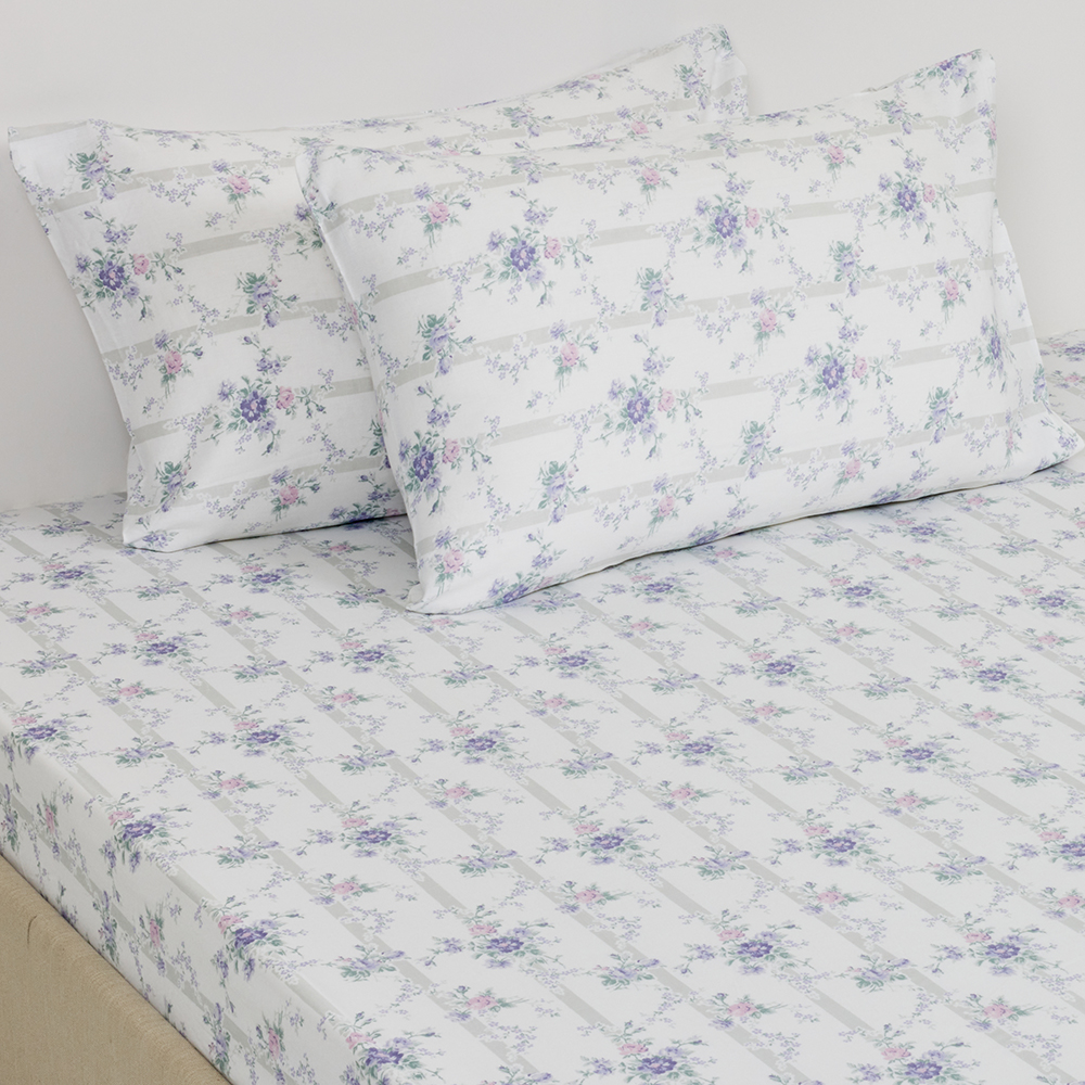 شرشف سرير قطني بمطاط مطبوع بنقشة زهور من سنيڤا مقاس كوين مع غطائين للوسائد، أبيض وأرجواني، 210 خيط - 150×200 سم