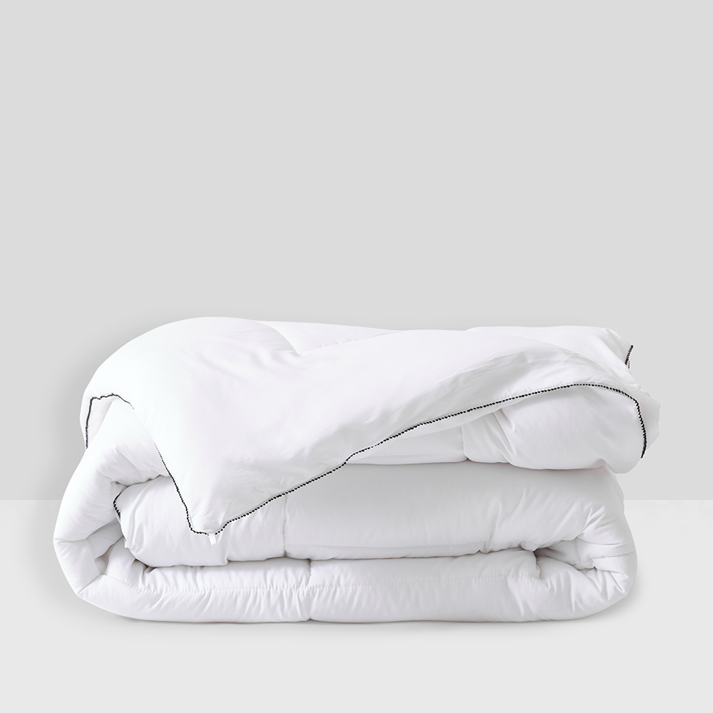 لحاف من الألياف الدقيقة بمقاس كينج مع حشوة من الجرافين وغطاء وسادة واحد، أبيض وأسود - 250 جرام لكل متر مربع، 230×220 سم