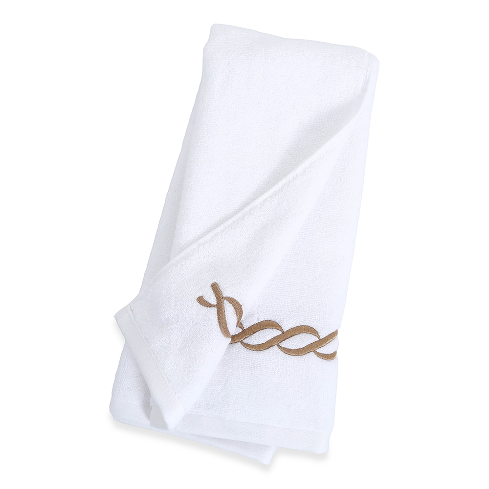 منشفة يد مطرزة بسلسلة من اوتيل، أبيض وذهبي - 500 غم، 50x80 سم