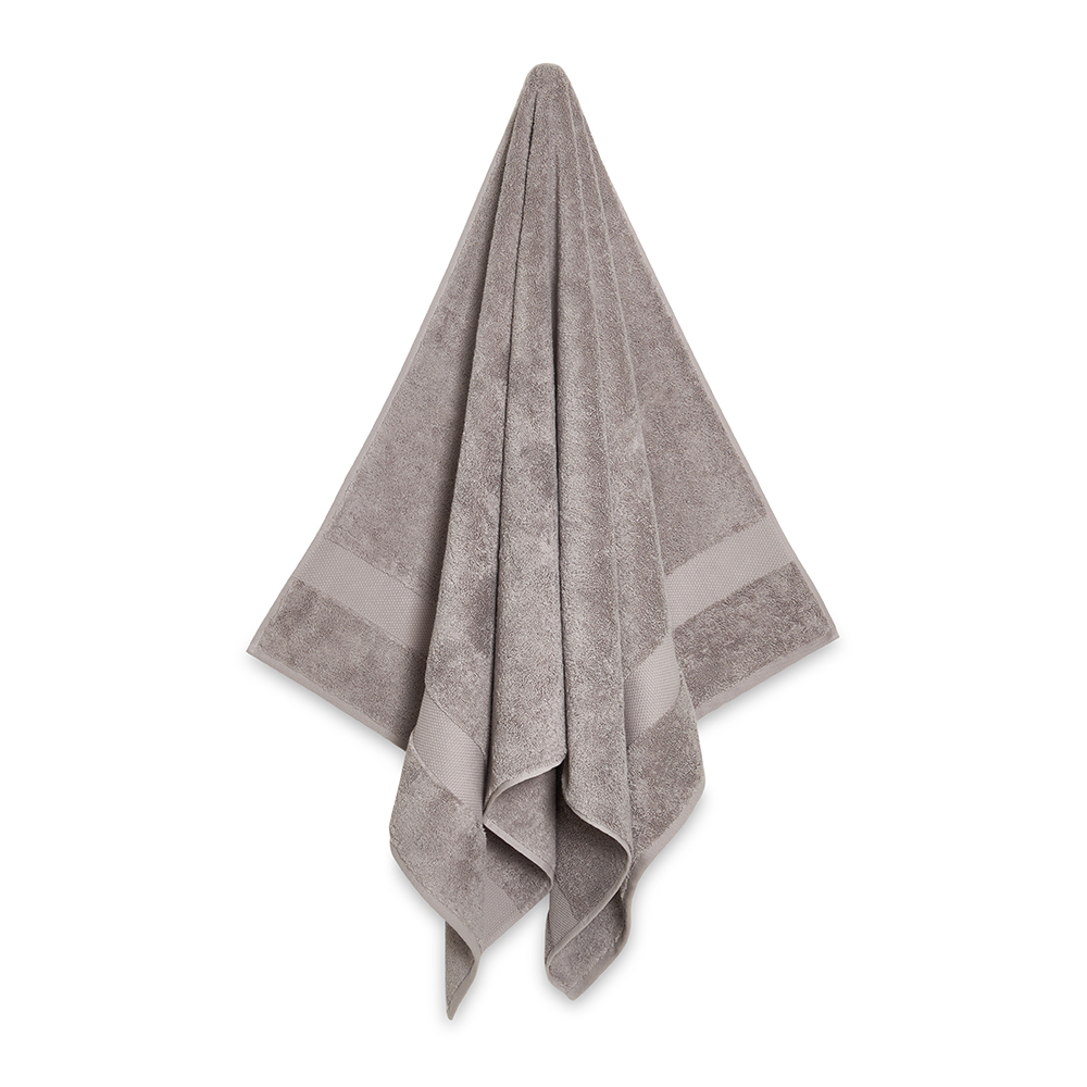منشفة حمام قطن من ريزورت، رمادي فاتح - 650 غرام لكل متر مربع، 90x150 سم